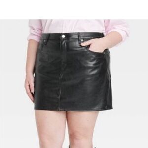High rise faux mini skirt new with tags